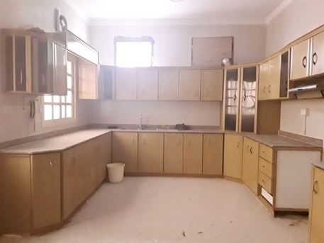 Busaiteen, Apartments, Flats, Houses & Villas, BHD 500/year,  5 BR,  Spacious 5 Bedroom-Villa In Busaiteen