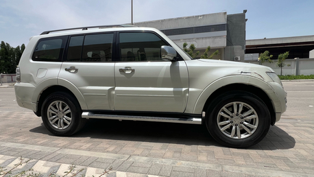 Riyadh, Vehicles, Cars & Trucks , SAR 37000,  Mitsubishi Pajero,  2015,  Automatic,  400 KM,  For Sale   (V6 3.8)