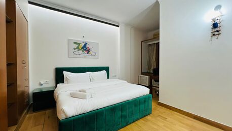 New Delhi, Apts/Flats Wanted, INR 18387/day,  Furnished,  2 BR,  1200 Sq. Feet,  Vasant Vihar PVR - Kitchen, Terrace, Lift