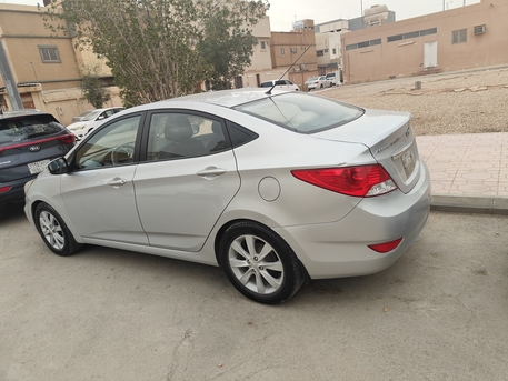 Riyadh, Vehicles, Cars & Trucks , SAR 21000,  Hyundai Accent,  2014,  Automatic,  300000 KM,   Model Full Option  For Sale