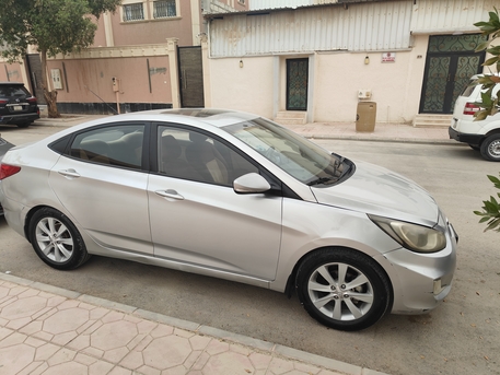 Riyadh, Vehicles, Cars & Trucks , SAR 21000,  Hyundai Accent,  2014,  Automatic,  300000 KM,   Model Full Option  For Sale