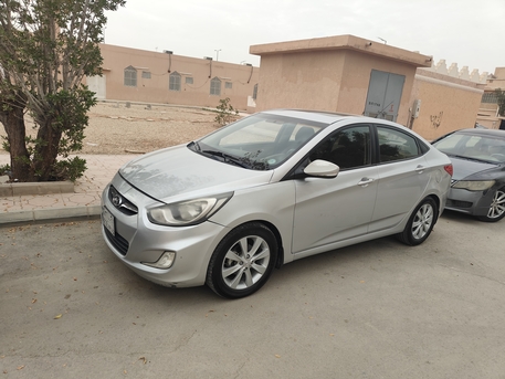 Riyadh, Vehicles, Cars & Trucks , SAR 21000,  Hyundai Accent,  2014,  Automatic,  300000 KM,   Model Full Option  For Sale