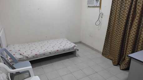 Riyadh, Apartments, Flats, Houses & Villas, Furnished,  3 BR,  Furnished Room For Executive Bachelor In Malaz