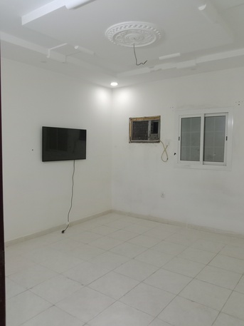 Jeddah, Rooms for Rent, SAR 750/month,  12013 Sq. Feet,  One Single Room Available For Rent - Backside Of King Abdul Aziz Hospital - Mahjar Jeddah