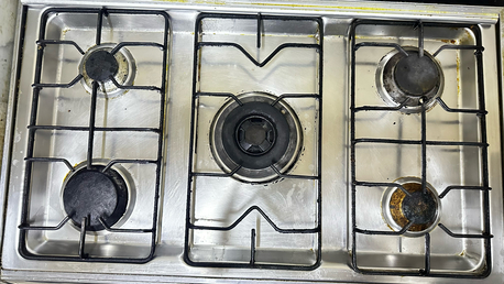 Riyadh, Appliances, SAR 375,  Cooking Range 5 Burner For Sale