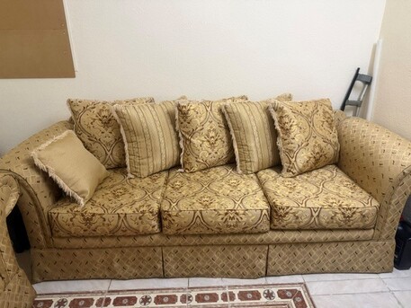 Al Faisaliyah, Furniture, SAR 500,  5 Seater Sofa Set &ndash; Neat & Excellent Condition &ndash; URGENT Sale