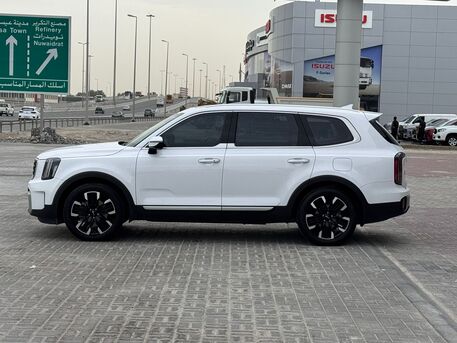 Manama, Vehicles, Cars & Trucks , BHD 13500,  Kia Telluride GT Line,  2023,  Automatic,  40100 KM,    (White)
