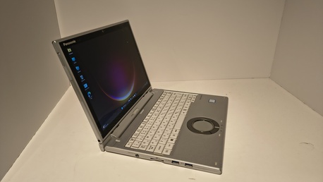 Riyadh, Computers, SAR 699,  *SPECIAL OFFER* PANASONIC Toughbook CF-XZ6 With (FREE BAG)