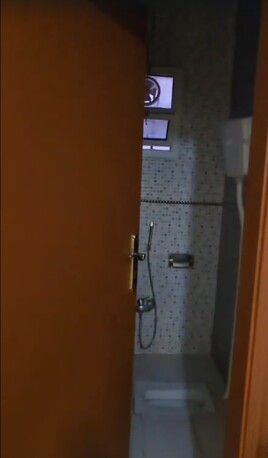 Riyadh, Rooms for Rent, SAR 10000/year,  Furnished,  1 Big Room With Separate Entrance And Bathroom For Small Family Or Executive Bachelor.