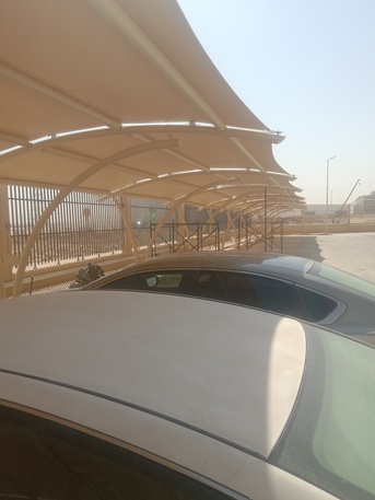 Riyadh, Construction, للحدادة و المونيم،الذجاج
