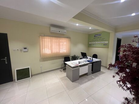 Zinj, Offices, BHD 375,  Modern Semi-Fitted Office For Rent In Zinj | Ground Floor | Prime Location