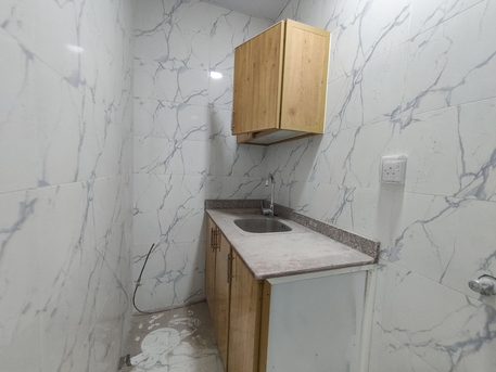 Juffair, Apartments, Flats, Houses & Villas, BHD 140/year,  1 BR,  Juffair:- Studio Flat On Rent With Unlimited Ewa..