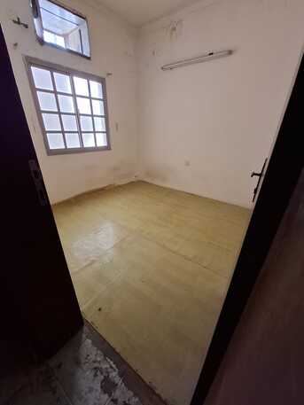 Manama, Apartments, Flats, Houses & Villas, BHD 100/month,  2 BR,  68 Sq. Meter,  Apartment For Rent In Qudaibiya  Consists Of Two Bedrooms, A Bathroom, And A Kitchen.  Ren