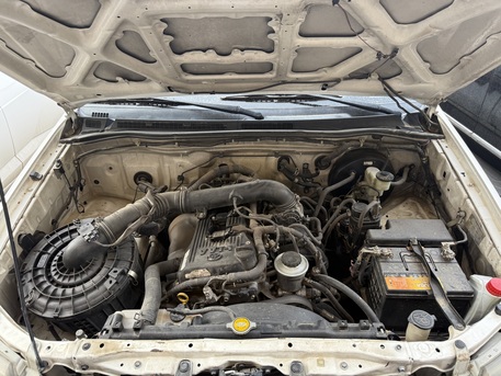 Riyadh, Vehicles, Cars & Trucks , SAR 27000,  Toyota Hilux,  2009,  Manual,  340000 KM,  Sail 18