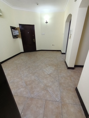 Hoora, Apartments, Flats, Houses & Villas, BHD 200/month,  2 BR,  *** Semi Furnished 2 Bedroom Spacious Flat For Rent In Hoora With Electricity*35529070