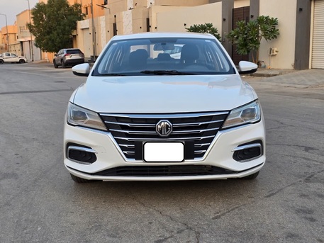 Riyadh, Vehicles, Cars & Trucks , SAR 29000,  MG 5,  2023,  Automatic,  100000 KM,    Mid Options For Sales (1st Owner)