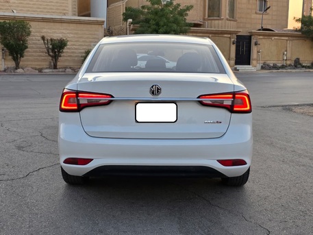 Riyadh, Vehicles, Cars & Trucks , SAR 29000,  MG 5,  2023,  Automatic,  100000 KM,    Mid Options For Sales (1st Owner)