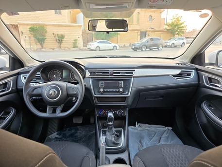 Riyadh, Vehicles, Cars & Trucks , SAR 29000,  MG 5,  2023,  Automatic,  100000 KM,    Mid Options For Sales (1st Owner)