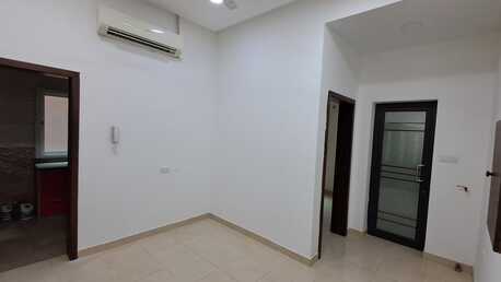 Manama, Apartments, Flats, Houses & Villas, BHD 210/month,  1 BR,  Semi Furnished Flat For Rent With UnLimited EWA