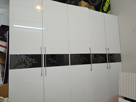 Al Sharafeyah, Furniture, SAR 400,  5 Doors Family Cabinet (IKEA)