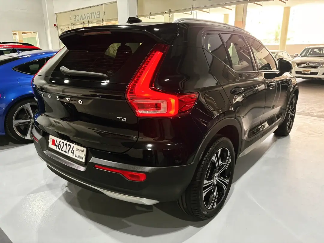Amwaj Islands, Vehicles, Cars & Trucks , BHD 9995,  Volvo XC40 T4,  2022,  Automatic,  19000 KM,     2.0L TC 190 HP (19,000 Km Only) Under Warranty Until 2032