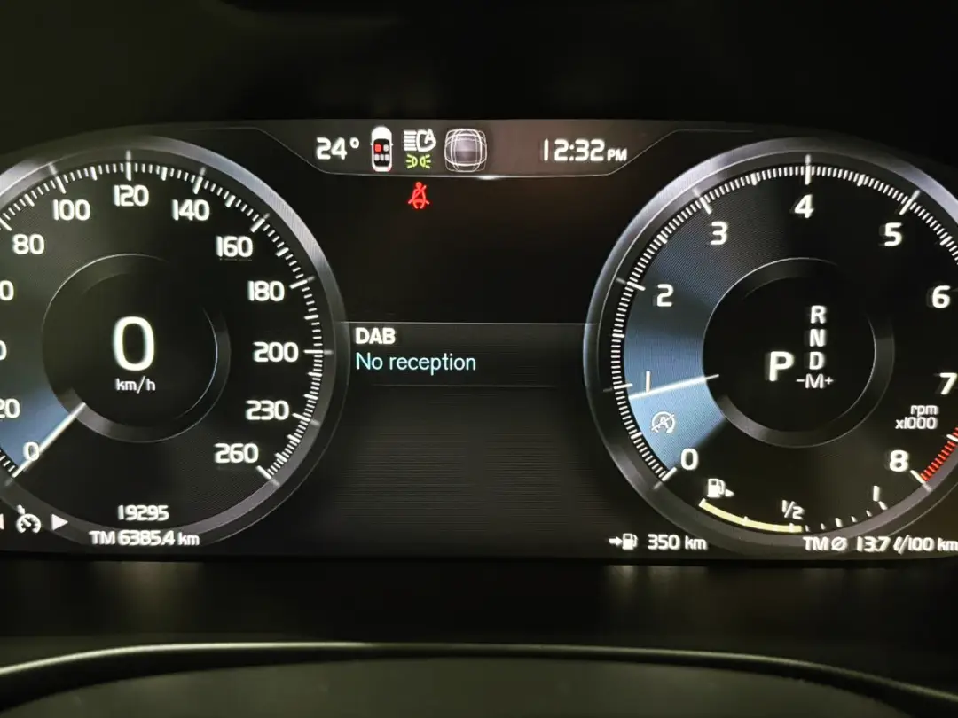 Amwaj Islands, Vehicles, Cars & Trucks , BHD 9995,  Volvo XC40 T4,  2022,  Automatic,  19000 KM,     2.0L TC 190 HP (19,000 Km Only) Under Warranty Until 2032