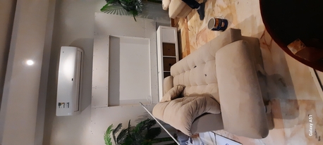 Olaya, Job Seekers, Painter