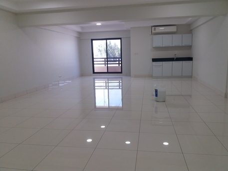 Tubli, Offices, BHD 160,  Commercial Office Flat 100 Square Miter Arya Open Spesc.1Bath.kitchen.Lift.in -((Tubli))
