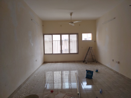 Salmaniya, Apartments, Flats, Houses & Villas, BHD 190/month,  2 BR,  1Bath Big Hall. Big Kitchen. Lift. Car-parking Unfurnished Exclusive. In -((( Salmaniya))