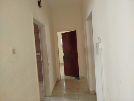 Salmaniya, Apartments, Flats, Houses & Villas, BHD 190/month,  2 BR,  1Bath Big Hall. Big Kitchen. Lift. Car-parking Unfurnished Exclusive. In -((( Salmaniya))