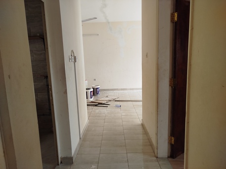 Salmaniya, Apartments, Flats, Houses & Villas, BHD 190/month,  2 BR,  1Bath Big Hall. Big Kitchen. Lift. Car-parking Unfurnished Exclusive. In -((( Salmaniya))