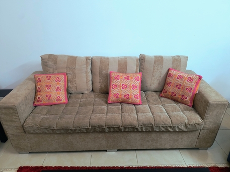 Riyadh, Furniture, SAR 600,  7 Seater Sofa Set For Sale
