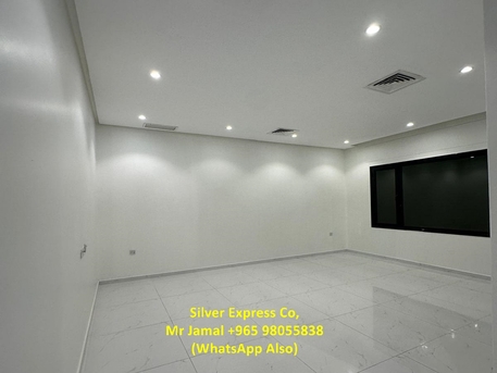 Funaitees, Apartments, Flats, Houses & Villas, KWD 800/month,  3 BR,  200 Sq. Meter,  Ground Floor 3 Bedroom With Garden Villa In Finatees.