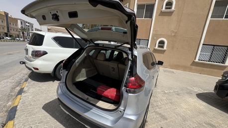 Riyadh, Vehicles, Cars & Trucks , SAR 75000,  Nissan X-Trail,  2022,  Automatic,  89000 KM,  Nissan Xtrail SV