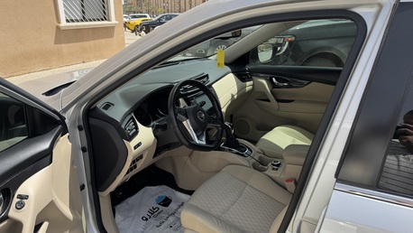 Riyadh, Vehicles, Cars & Trucks , SAR 75000,  Nissan X-Trail,  2022,  Automatic,  89000 KM,  Nissan Xtrail SV