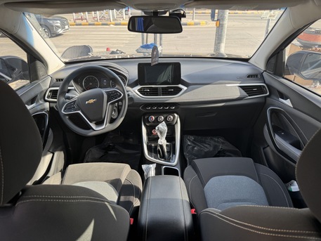 Riyadh, Vehicles, Cars & Trucks , SAR 35000,  Chevrolet Captiva,  2023,  Automatic,  104500 KM,