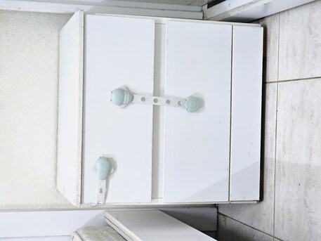 Jubail, Furniture, SAR 750,  King Size Bedset With Side Table, 4 Door Wardrobe And Dressing Table