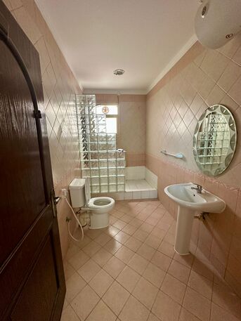 Zinj, Apartments, Flats, Houses & Villas, BHD 260/month,  3 BR,  ;ATHROOM Hall Kitchen Without Electricity