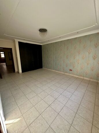 Zinj, Apartments, Flats, Houses & Villas, BHD 260/month,  3 BR,  ;ATHROOM Hall Kitchen Without Electricity