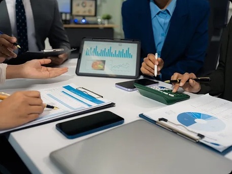 London, Financial, Commercial Finance Expert