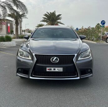 Riffa, Vehicles, Cars & Trucks , BHD 8000,  Lexus LS460 (F Sports),  2015,  Automatic,  197 KM,  Lexus LS460 (F Sports)