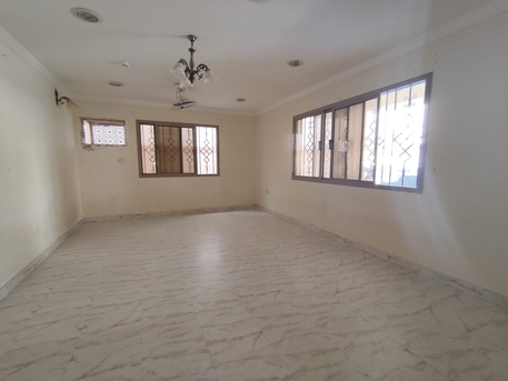 Busaiteen, Apartments, Flats, Houses & Villas, BHD 250/year,  2 BR,  Busaiteen:- Groundfloor 2Bhk Spacious Unfurnished Flat On Rent With Ewa..