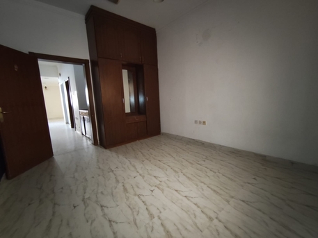 Busaiteen, Apartments, Flats, Houses & Villas, BHD 250/year,  2 BR,  Busaiteen:- Groundfloor 2Bhk Spacious Unfurnished Flat On Rent With Ewa..