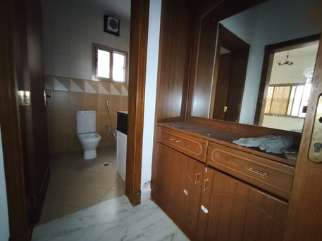 Busaiteen, Apartments, Flats, Houses & Villas, BHD 250/year,  2 BR,  Busaiteen:- Groundfloor 2Bhk Spacious Unfurnished Flat On Rent With Ewa..