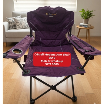 Manama, Furniture, BHD 9,  🌍🌏Chair In Good Condition For Sale With Delivery