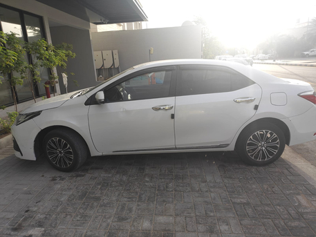 Riyadh, Vehicles, Cars & Trucks , SAR 39000,  Toyota Corolla,  2017,  Automatic,  327915 KM,    For Sale (White)