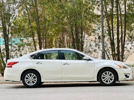 Manama, Vehicles, Cars & Trucks , BHD 1950,  Nissan Altima,  2014,  Automatic,  165000 KM,    MODEL WELL MAINTAINED CAR CALL OR WHATSAPP ON 35400768 ,33665080