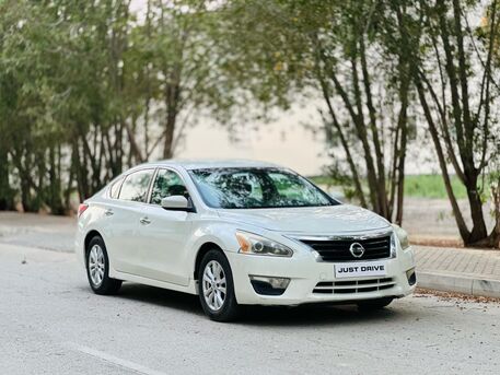 Manama, Vehicles, Cars & Trucks , BHD 1950,  Nissan Altima,  2014,  Automatic,  165000 KM,    MODEL WELL MAINTAINED CAR CALL OR WHATSAPP ON 35400768 ,33665080