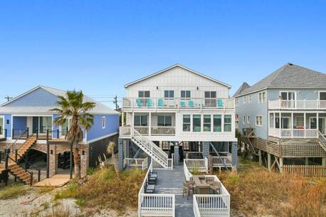 New York, Holiday/Vacation Rentals, USD 500/day,  2 BR,  300 Sq. Meter,  Oceanfront Vacation Rental: Your Perfect Seaside Escape