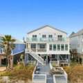 USD 500/day,  2 BR,  300 Sq. Meter,  Oceanfront Vacation Rental: Your Perfect Seaside Escape